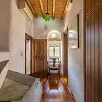 Anezas Mansion Stone-built Traditional Villa *