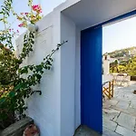 Anezas Mansion Stone-built Traditional Villa *
