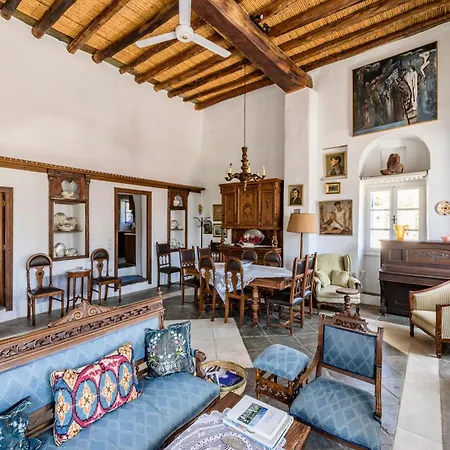 Anezas Mansion Stone-built Traditional Villa *