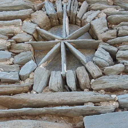 Anezas Mansion Stone-built Traditional Вилла *