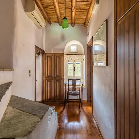 Anezas Mansion Stone-built Traditional Villa *