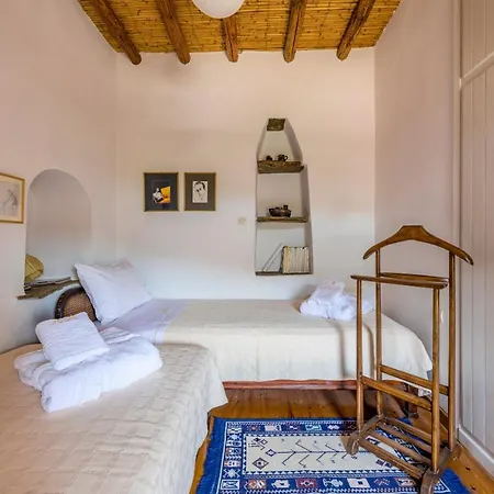 Willa Anezas Mansion Stone-built Traditional *