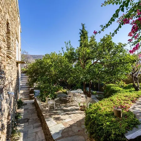 Willa Anezas Mansion Stone-built Traditional