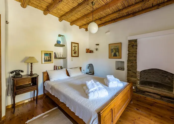 Anezas Mansion Stone-built Traditional Villa