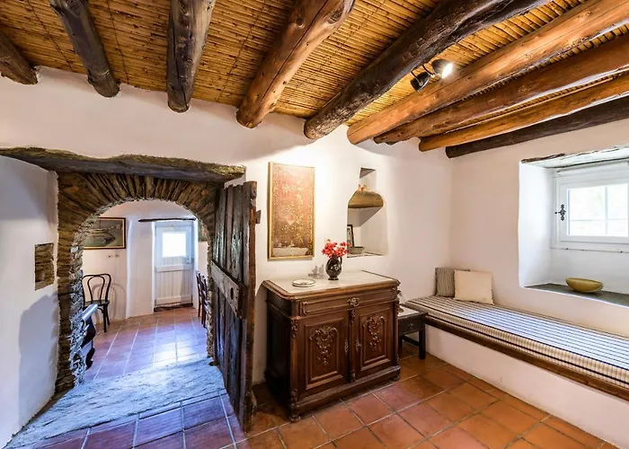 Anezas Mansion Stone-built Traditional