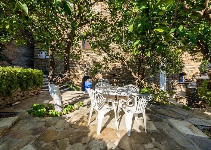 Anezas Mansion Stone-built Traditional Villa